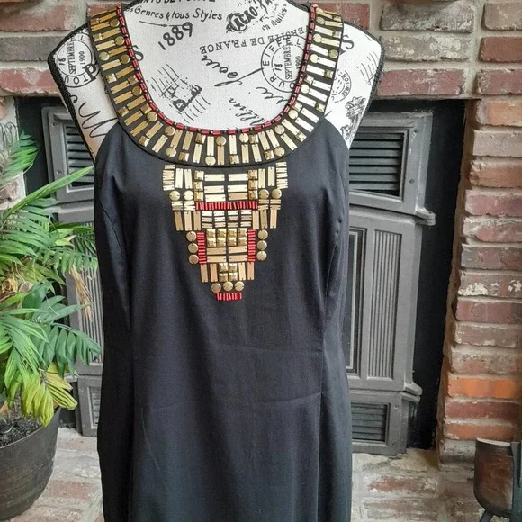 Maggy London Embellished Cocktail Dress - Picture 4 of 5